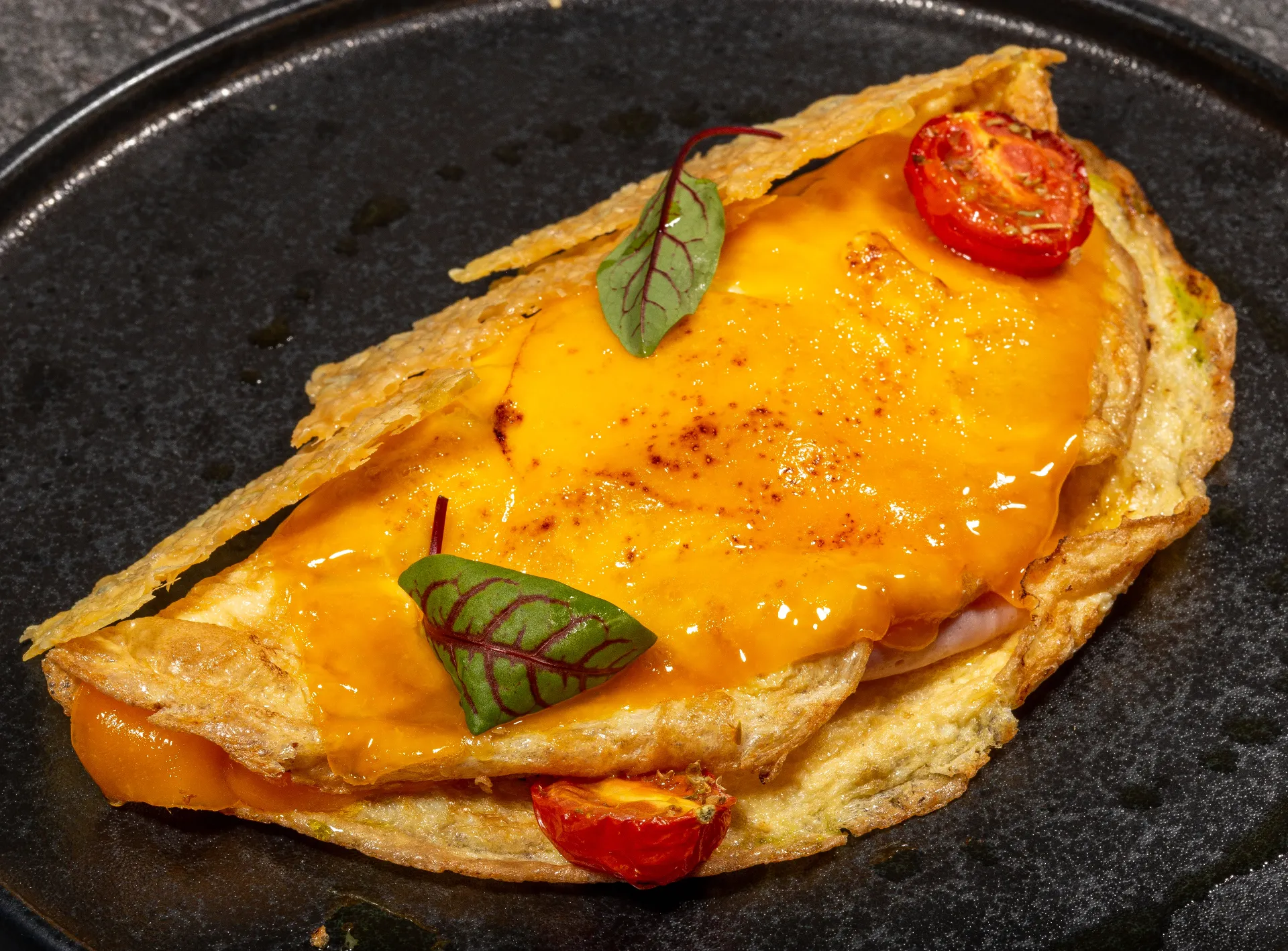 HAM & CHEDDAR OMELETTE